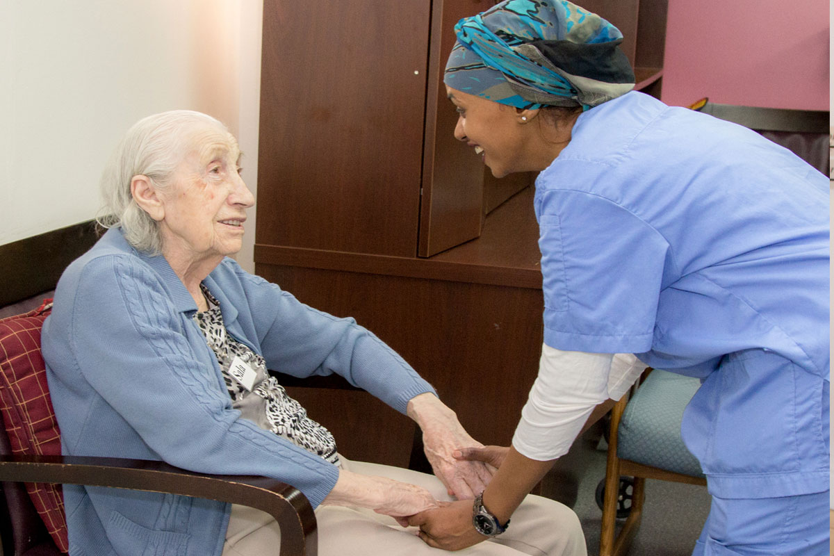 New report highlights beneficial effects of nonmedical interventions for people with dementia